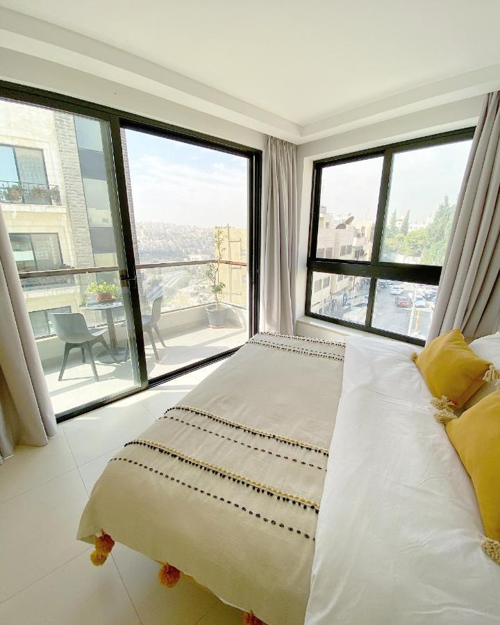 Nu Fifty Two Bed and Breakfast Amman Buitenkant foto